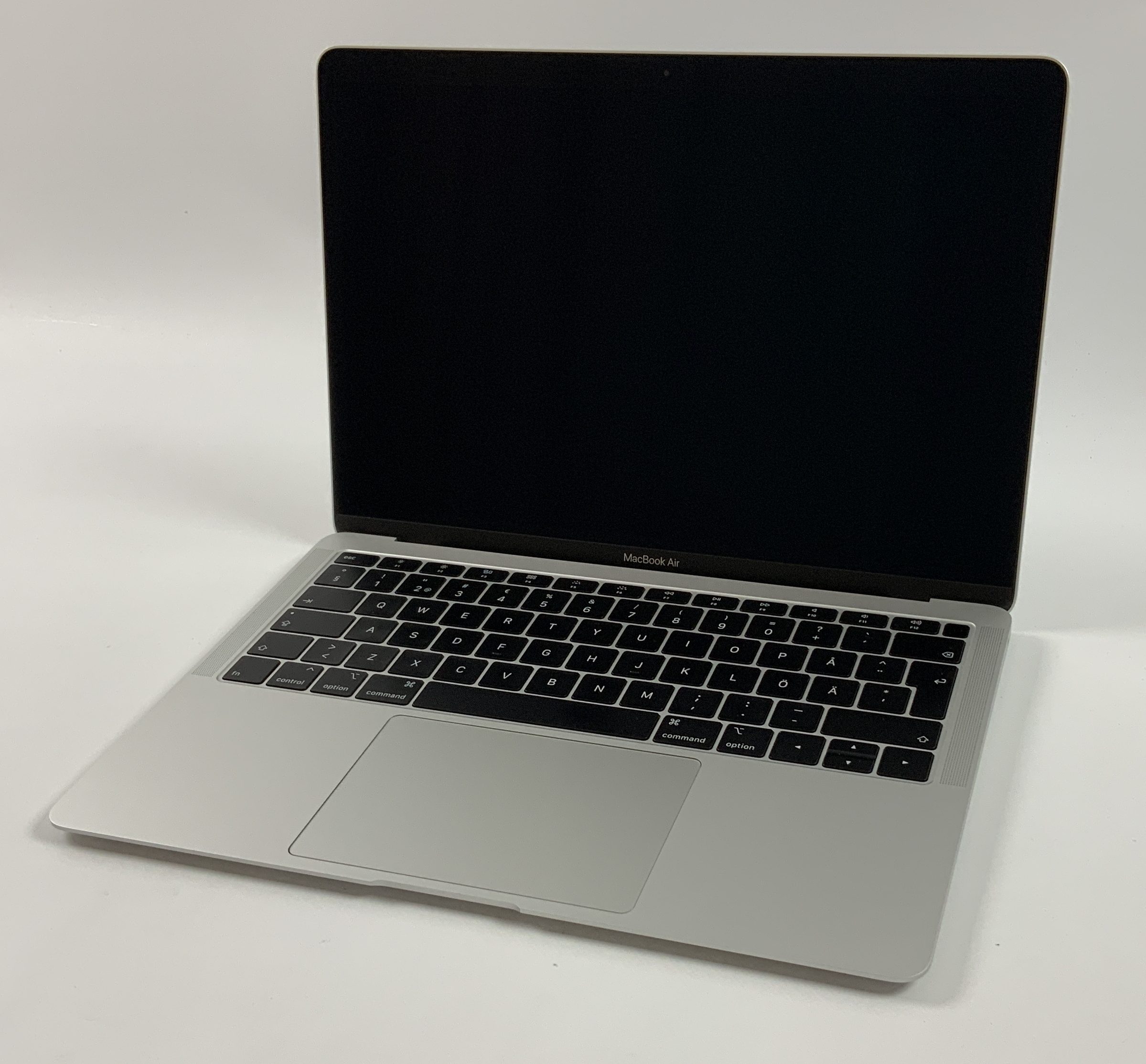 MacBook Air 13" Intel Core i5 1.6 GHz / 16 GB RAM / 512 GB SSD / Silver